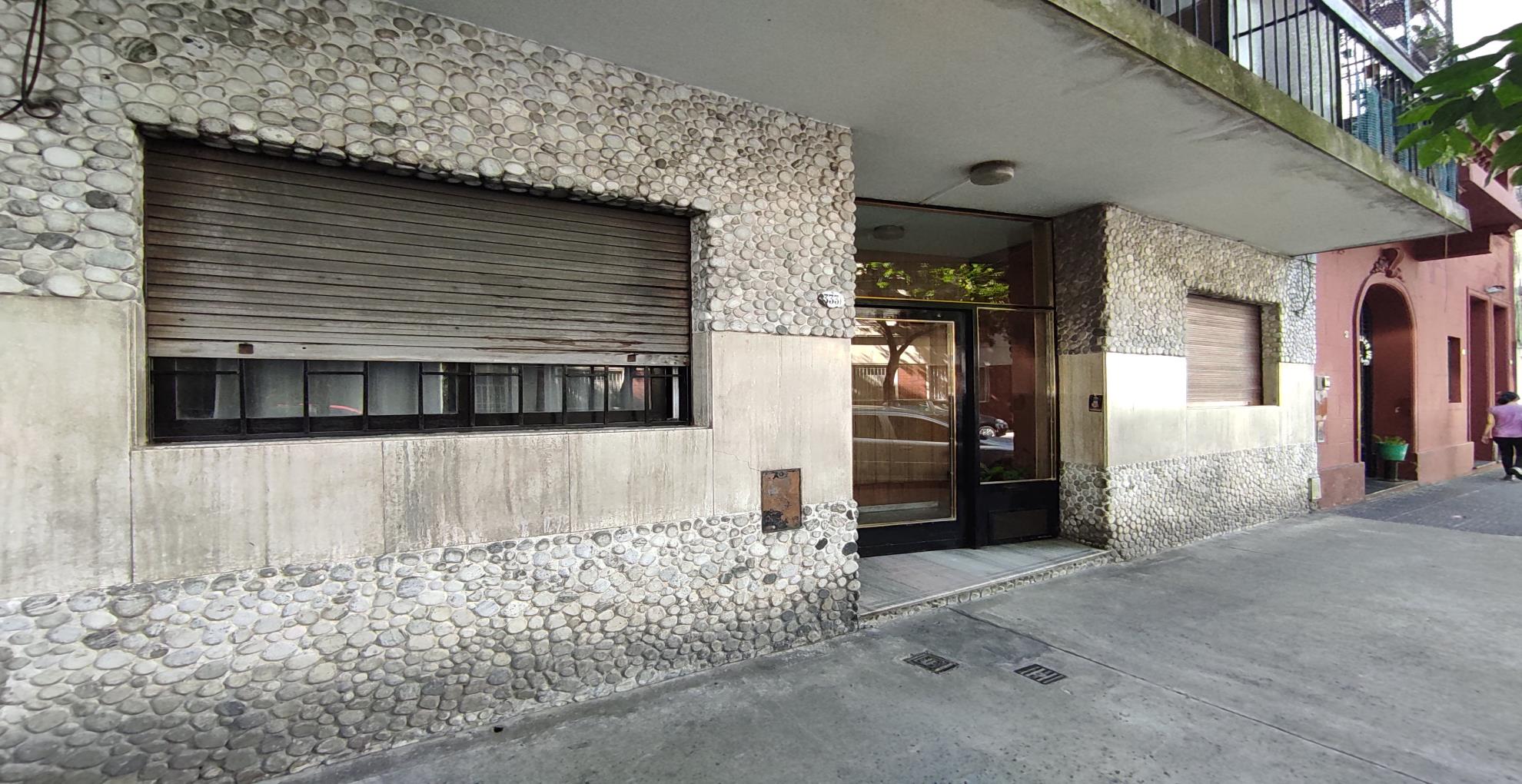 Departamento de 2 ambientes en  Alquiler en Almagro. VALENTIN GOMEZ al 3300. Imagen 1