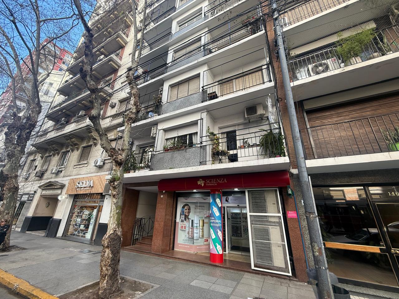 Departamento de 4 ambientes en  Venta en Recoleta. PUEYRREDON al 1400. Imagen 1