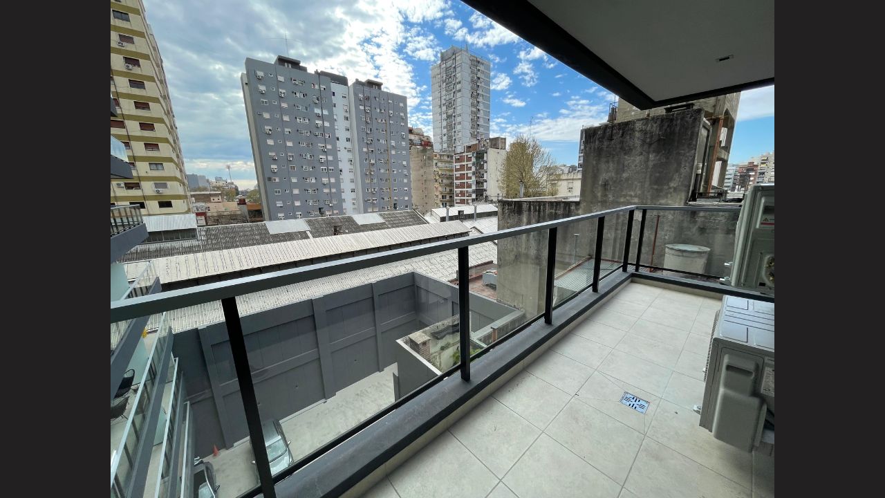 Departamento de 2 ambientes en  Alquiler en Villa Crespo. SERRANO al 400. Imagen 1