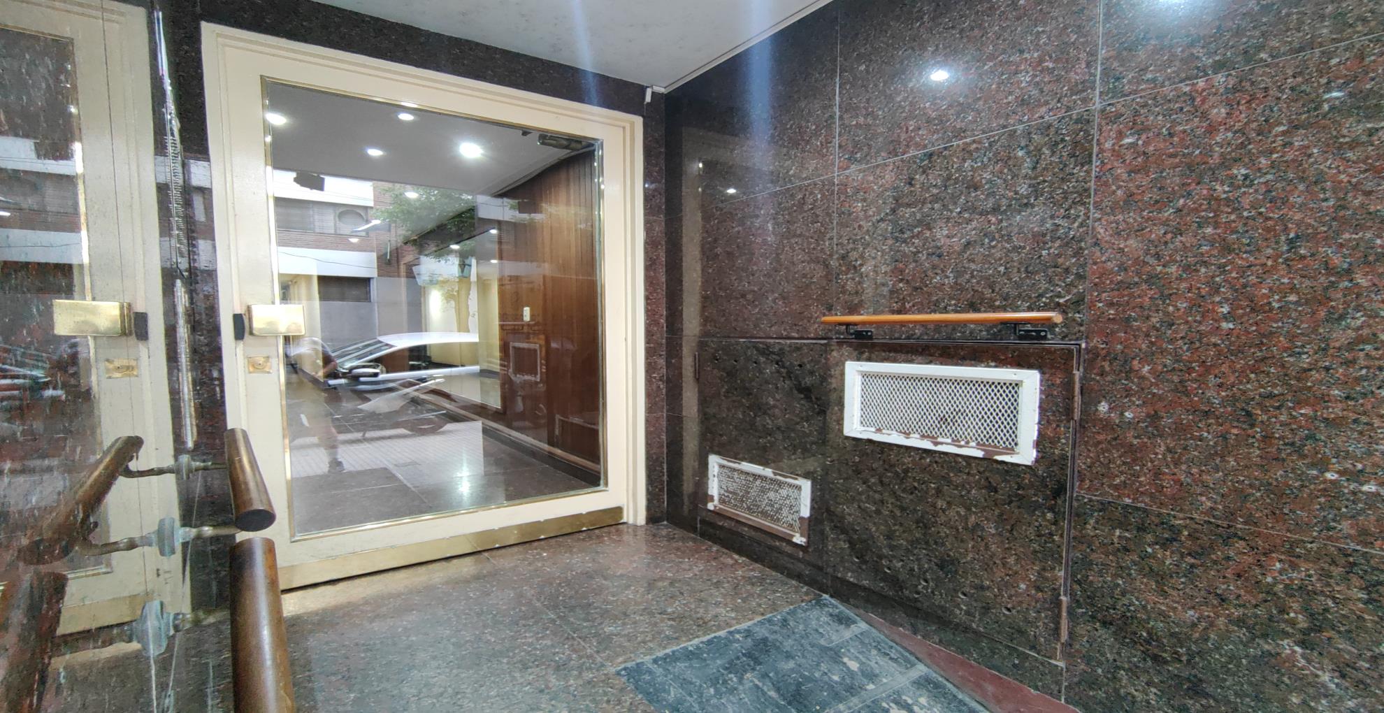 Departamento de 2 ambientes en  Alquiler en Almagro. SARMIENTO al 4500. Imagen 1