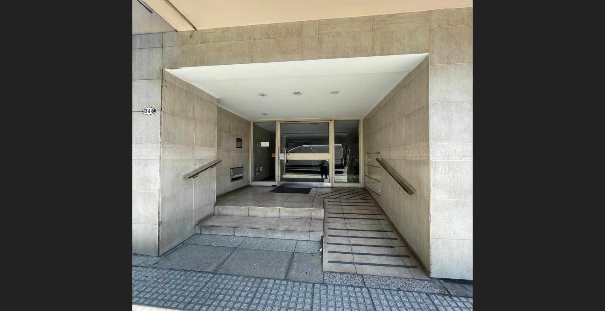 Departamento de 2 ambientes en  Venta en Villa Crespo. LEOPOLDO MARECHAL al 1300. Imagen 1