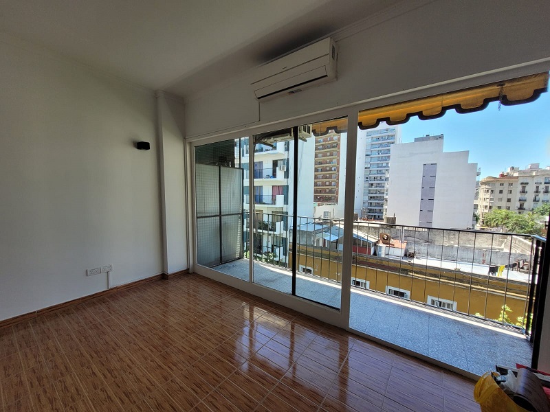 Departamento de 2 ambientes en  Alquiler en Almagro. VALENTIN GOMEZ al 3700. Imagen 1