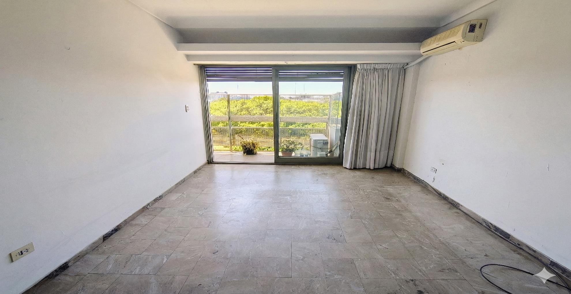 Departamento de 4 ambientes en Venta en Parque centenario