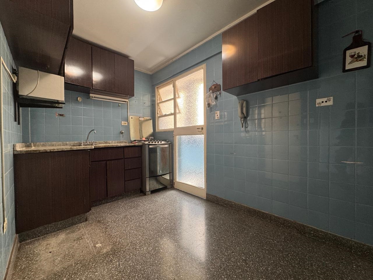 Departamento de 4 ambientes en Venta en Parque centenario