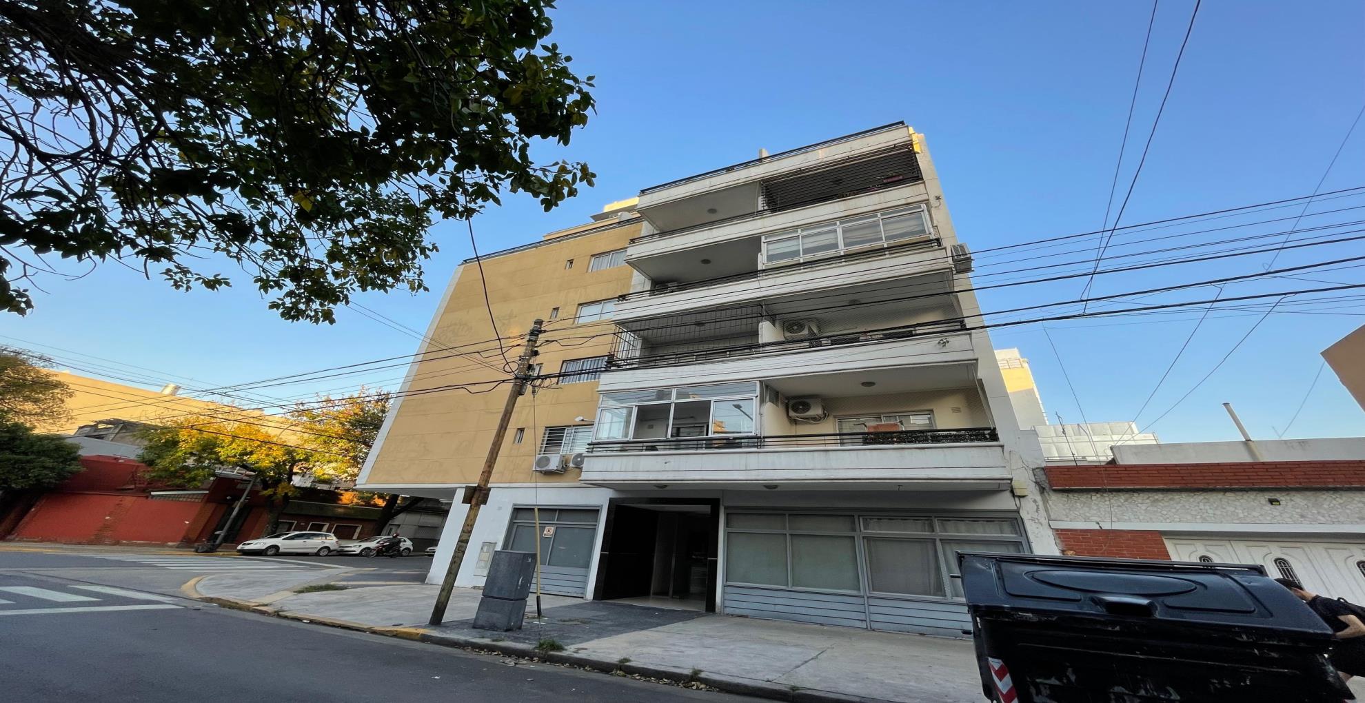 Departamento de 2 ambientes en  Venta en Villa Gral.Mitre. GALICIA al 2800. Imagen 1