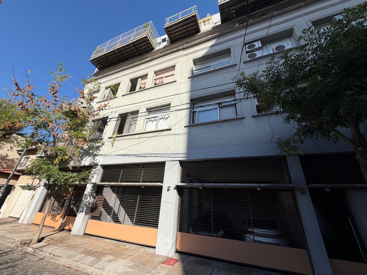 Departamento de 1 ambiente en  Alquiler en Parque Centenario. PORTUGAL al 500. Imagen 1