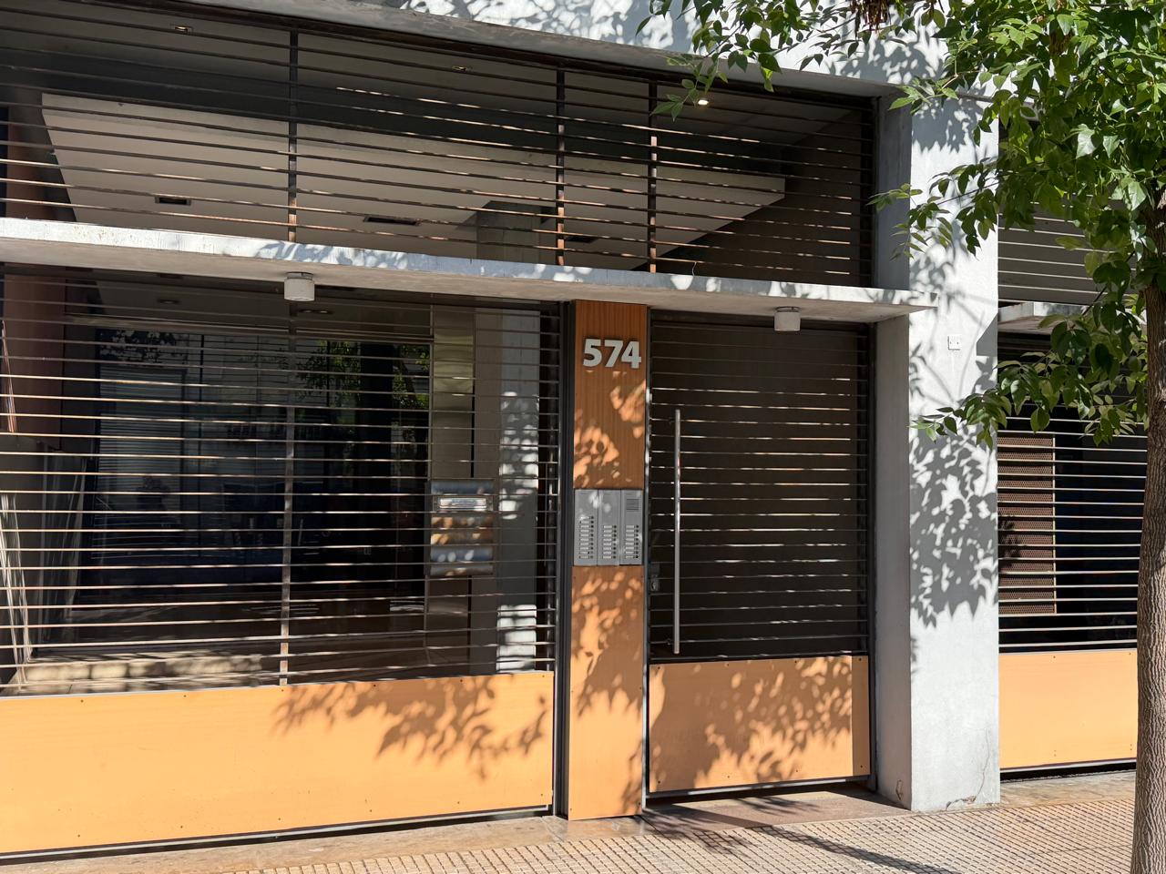 Departamento de 1 ambiente en Alquiler en Parque centenario