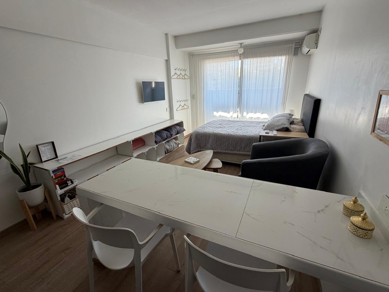 Departamento de 1 ambiente en Alquiler en Parque centenario