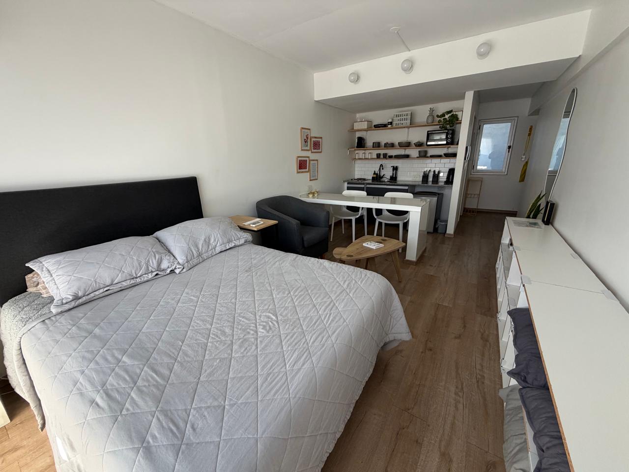 Departamento de 1 ambiente en Alquiler en Parque centenario