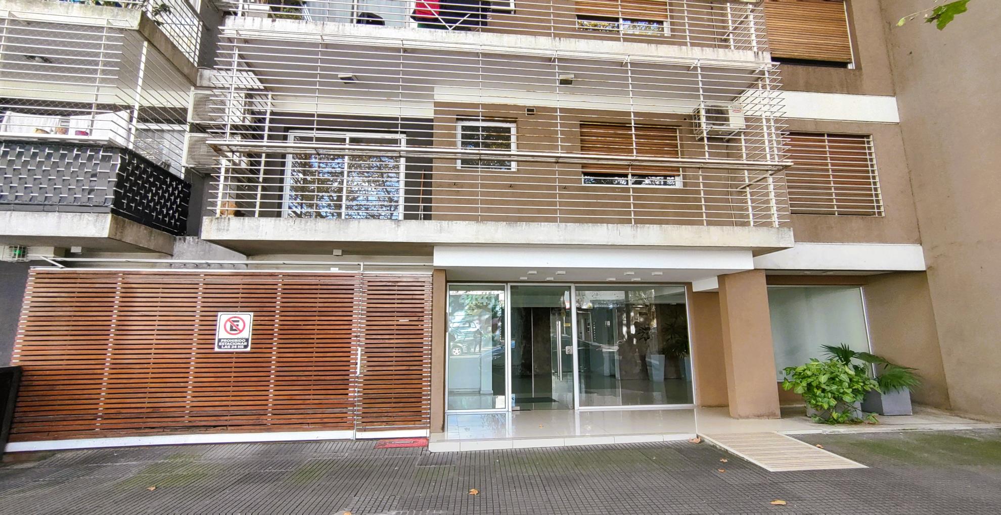 Departamento de 3 ambientes en  Venta en Almagro. HIPOLITO YRIGOYEN al 4100. Imagen 1
