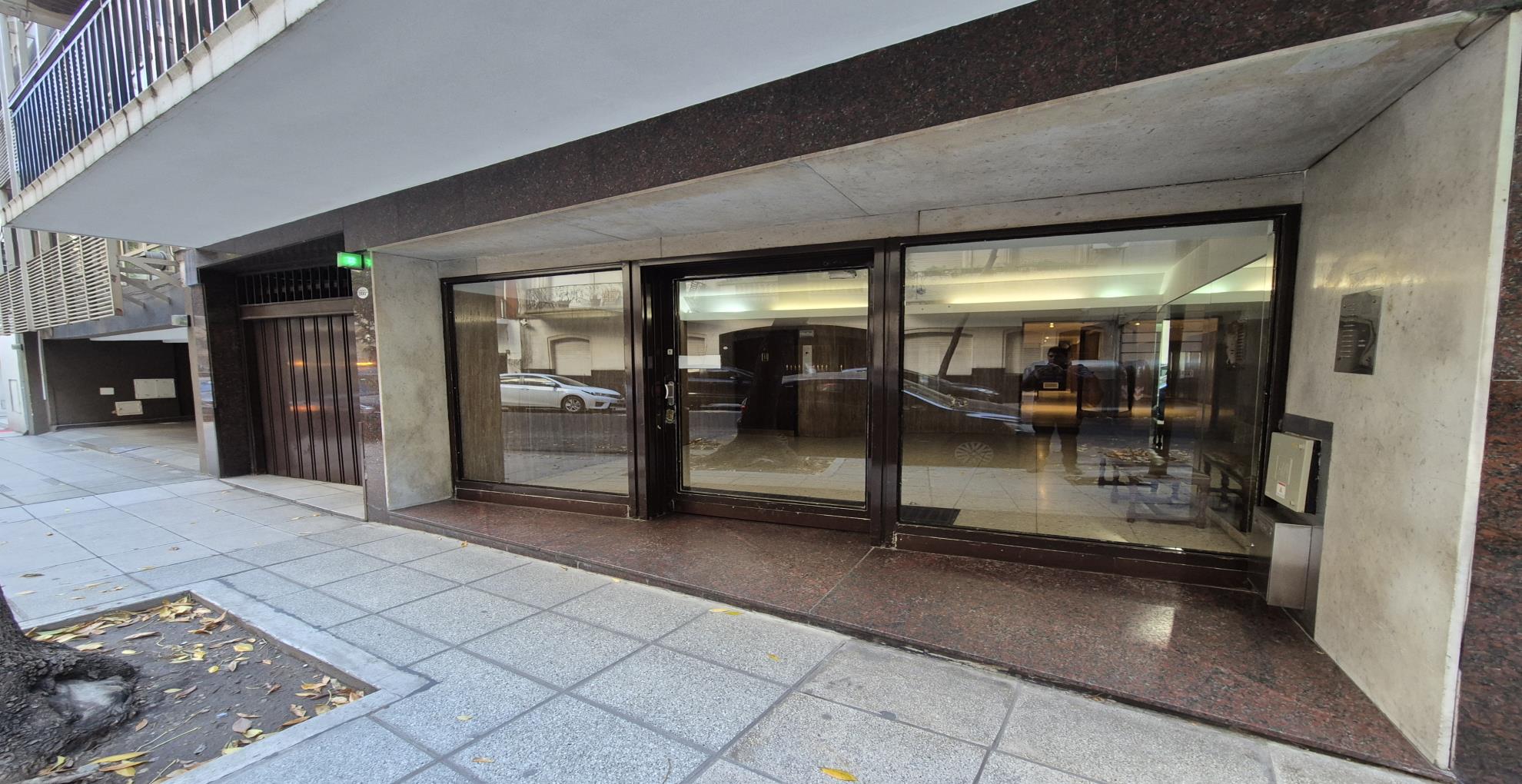 Departamento de 2 ambientes en  Alquiler en Recoleta. ARENALES al 1600. Imagen 1