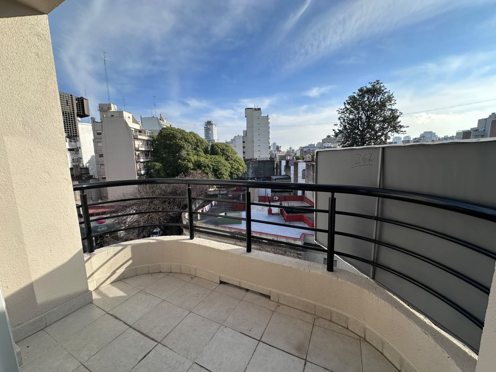 Departamento de 3 ambientes en  Venta en Caballito. LEZICA al 4400. Imagen 1
