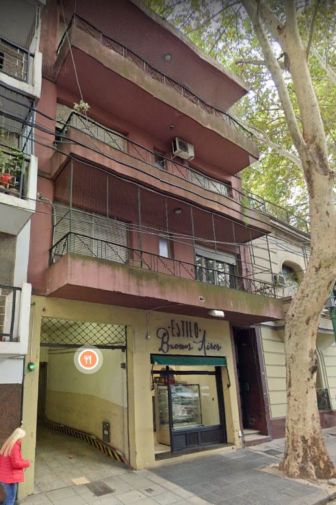 Depto.tipo casa de 4 ambientes en Venta en Caballito