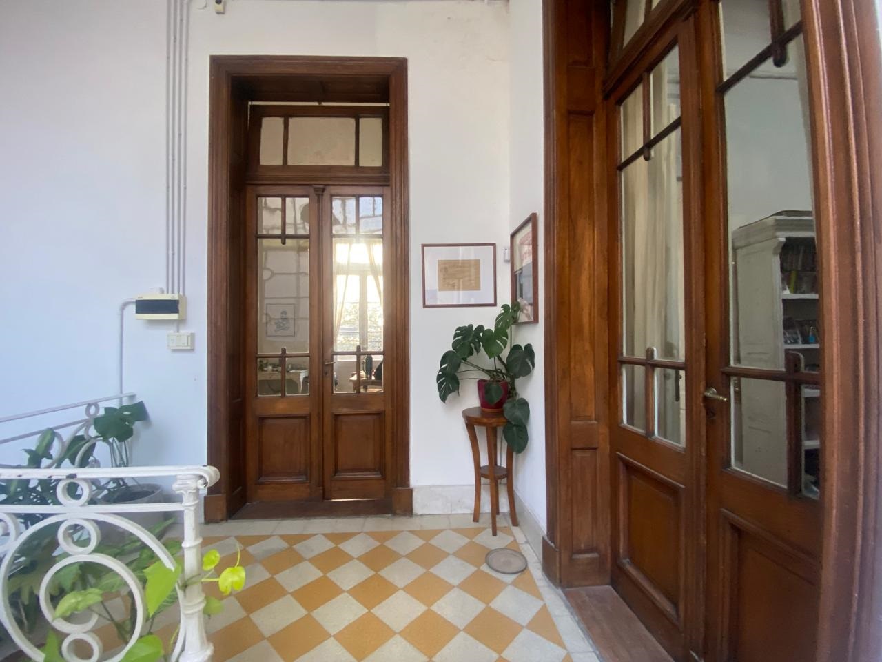Depto.tipo casa de 4 ambientes en Venta en Parque centenario