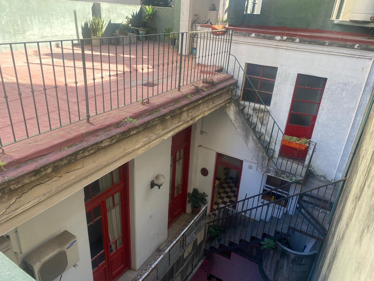 Depto.tipo casa de 4 ambientes en Venta en Parque centenario