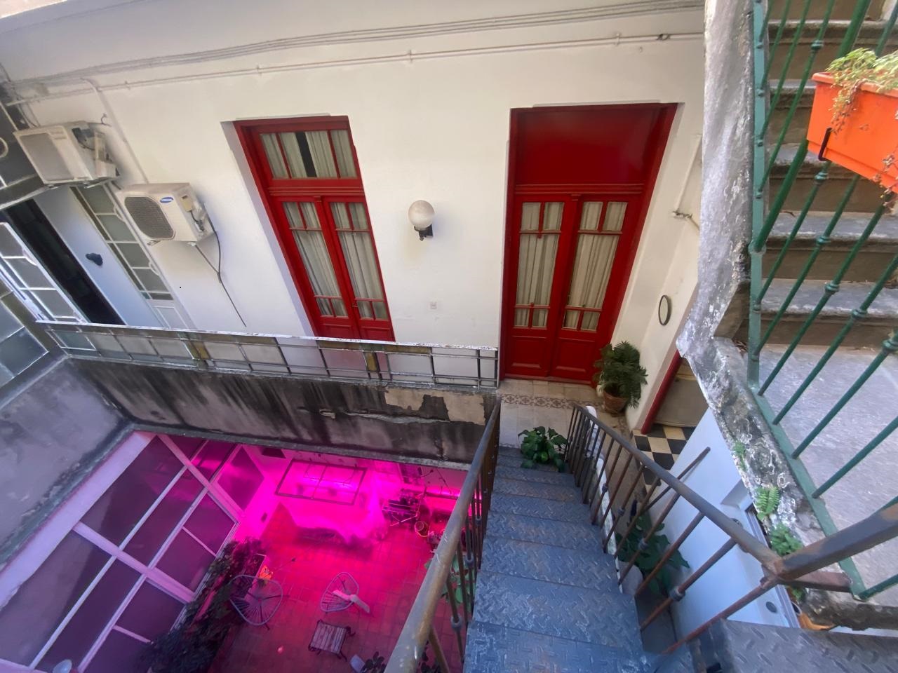 Depto.tipo casa de 4 ambientes en Venta en Parque centenario