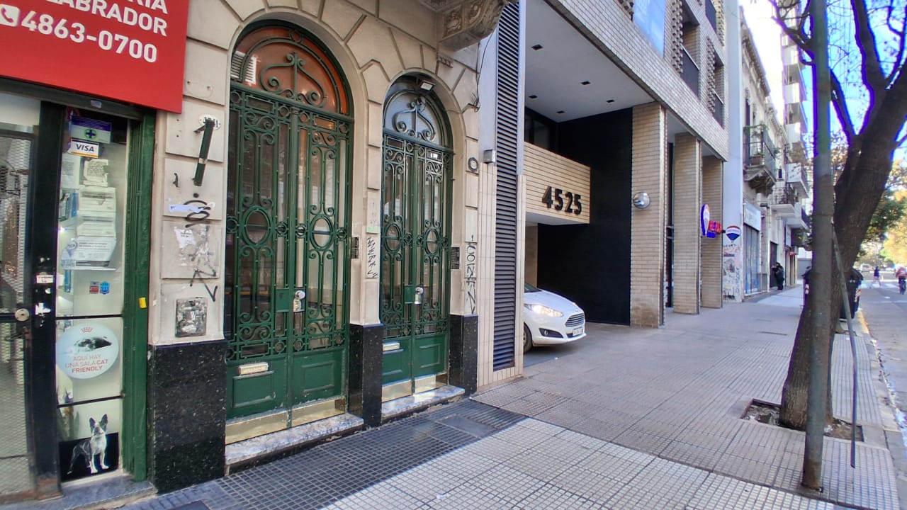Depto.tipo casa de 2 ambientes en  Venta en Almagro. CORRIENTES al 4500. Imagen 1