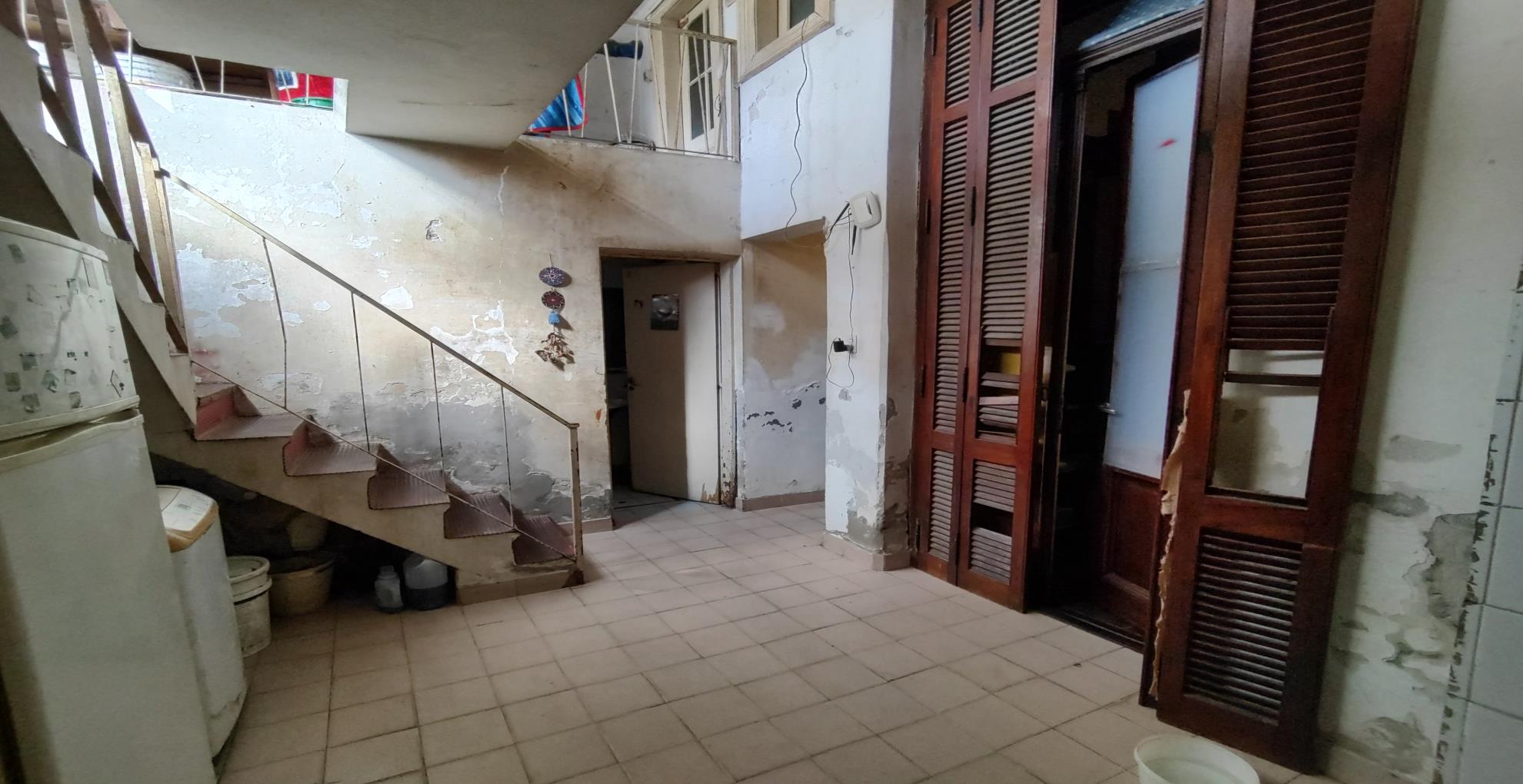 Depto.tipo casa de 5 ambientes en Venta en Almagro