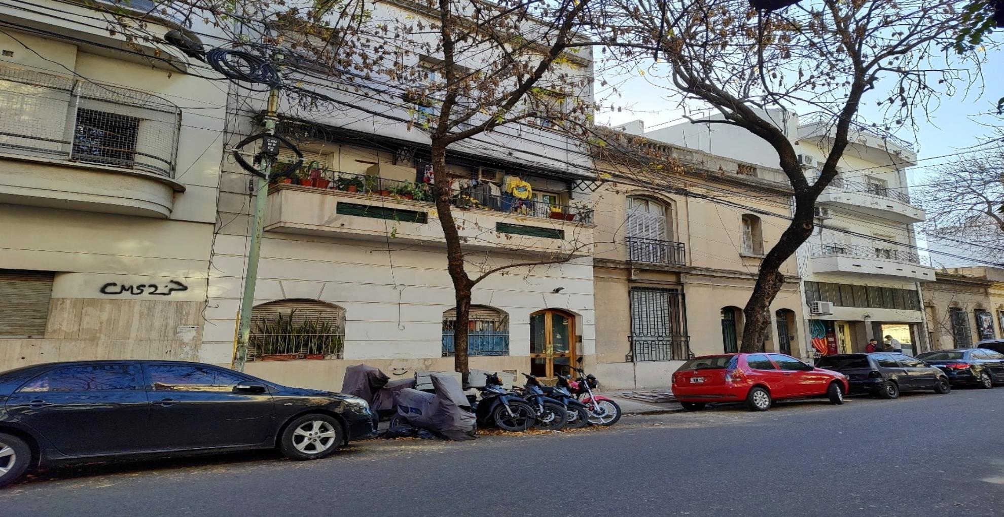 Depto.tipo casa de 2 ambientes en  Venta en Balvanera. SAAVEDRA al 500. Imagen 1