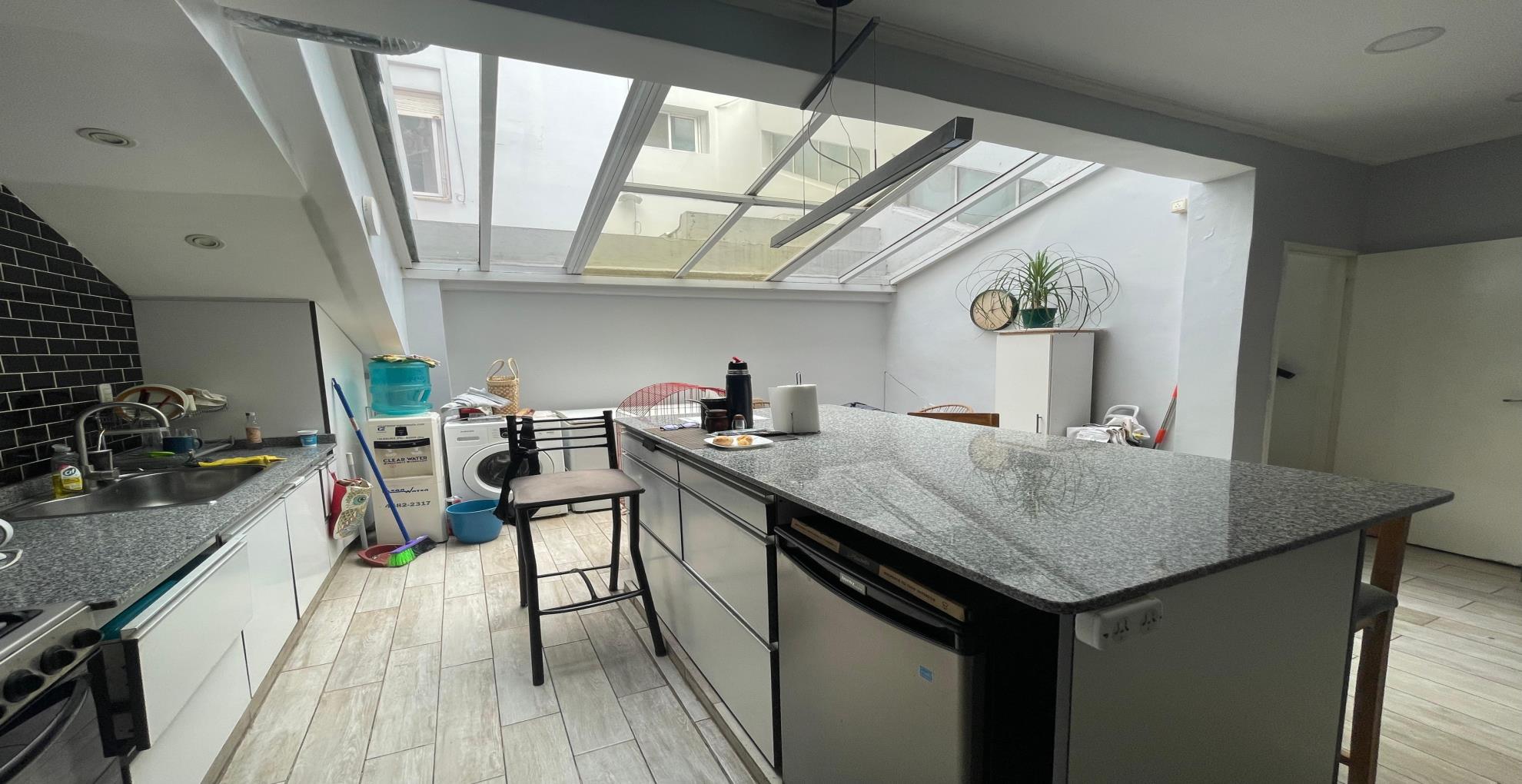 Depto.tipo casa de 5 ambientes en Venta en Caballito