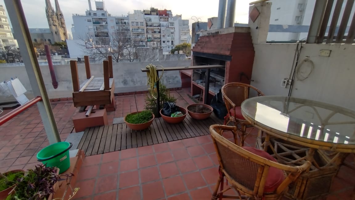 Depto.tipo casa de 4 ambientes en  Venta en Villa Crespo. PUJOL al 1100. Imagen 1