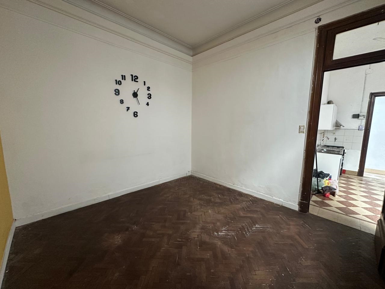 Depto.tipo casa de 5 ambientes en  Venta en Villa Crespo. JULIAN ALVAREZ al 400. Imagen 1