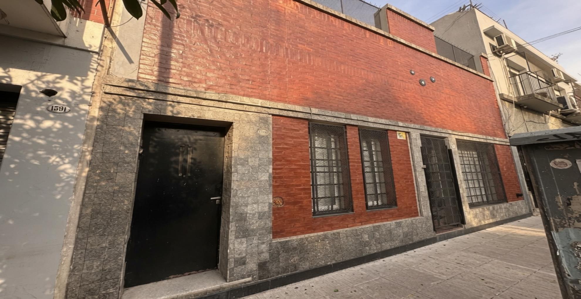 Depto.tipo casa de 3 ambientes en  Venta en Palermo. JULIAN ALVAREZ al 1300. Imagen 1
