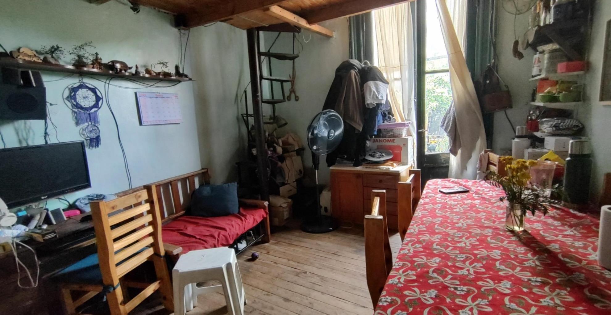 Depto.tipo casa de 6 ambientes en Venta en Almagro