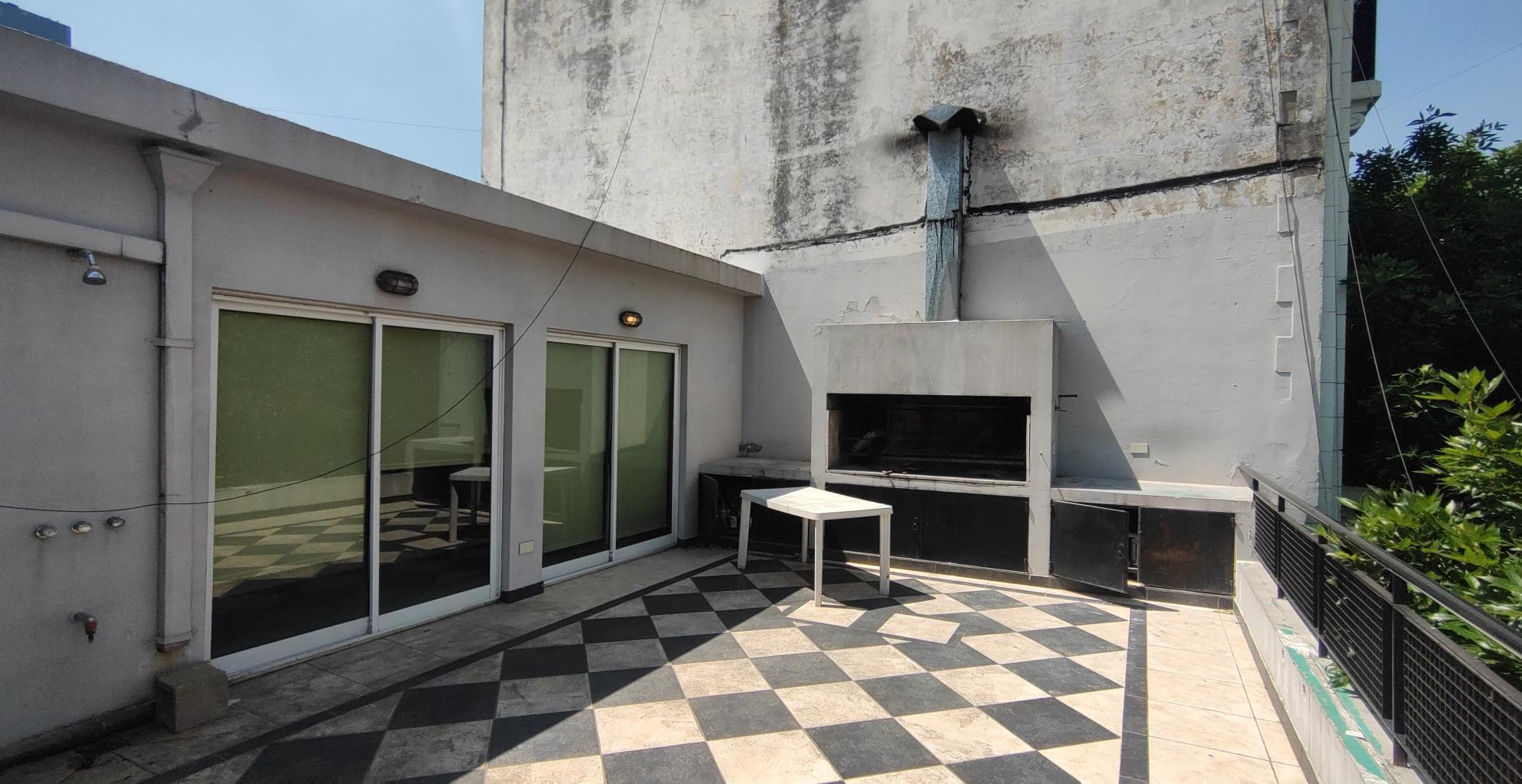 Depto.tipo casa de 8 ambientes en Venta en Balvanera