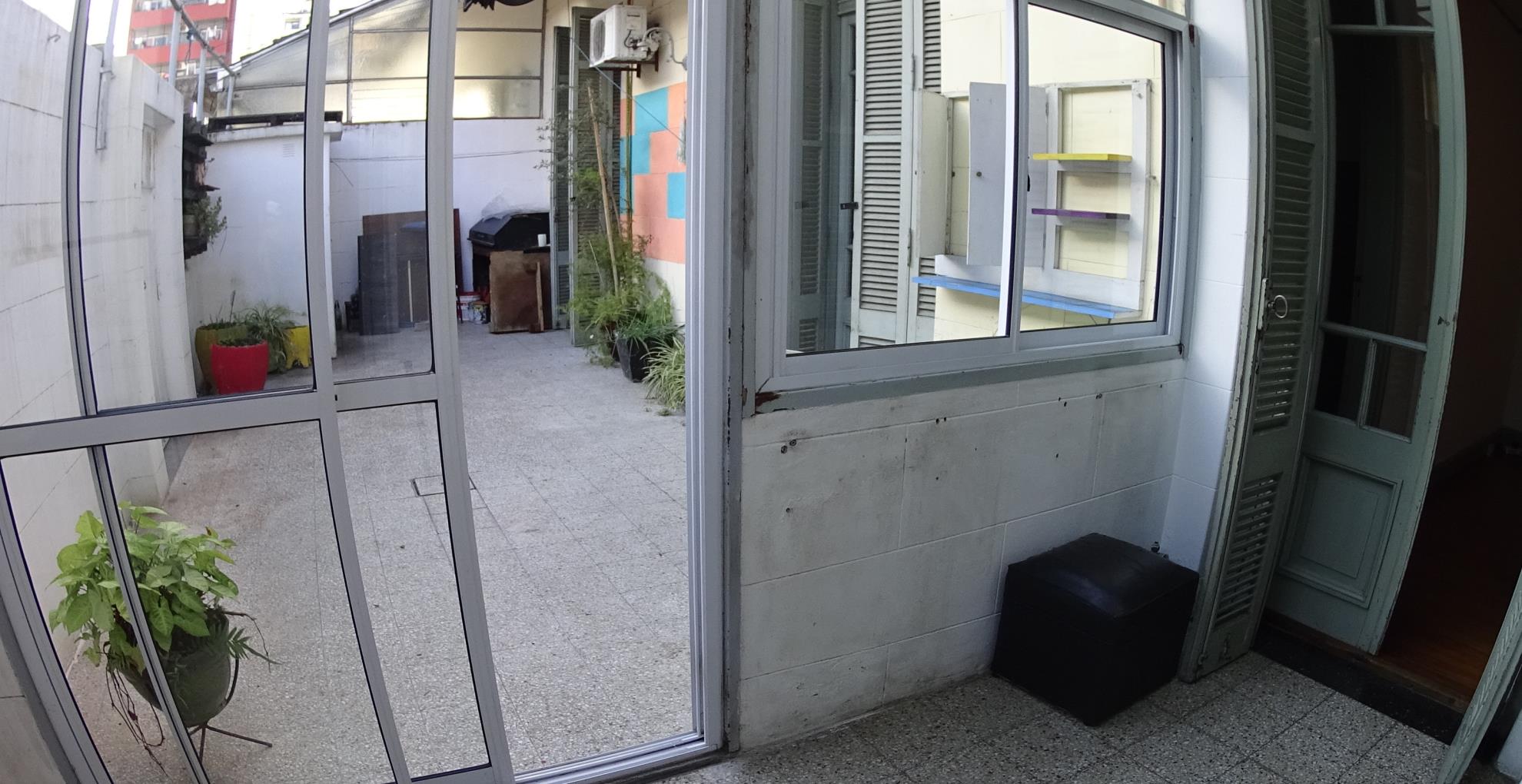 Depto.tipo casa de 3 ambientes en Venta en Balvanera