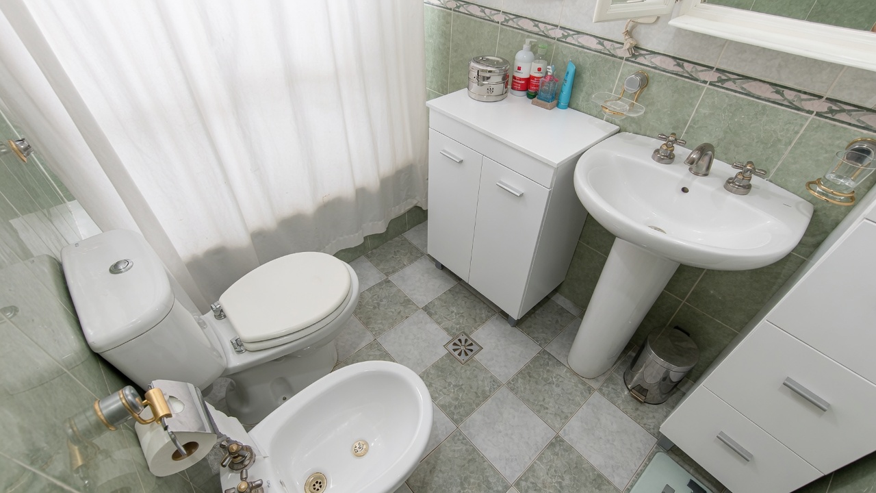 Depto.tipo casa de 8 ambientes en Alquiler en Almagro