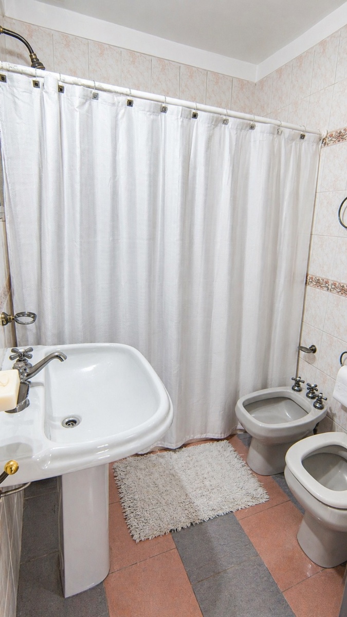 Depto.tipo casa de 4 ambientes en Venta en Caballito