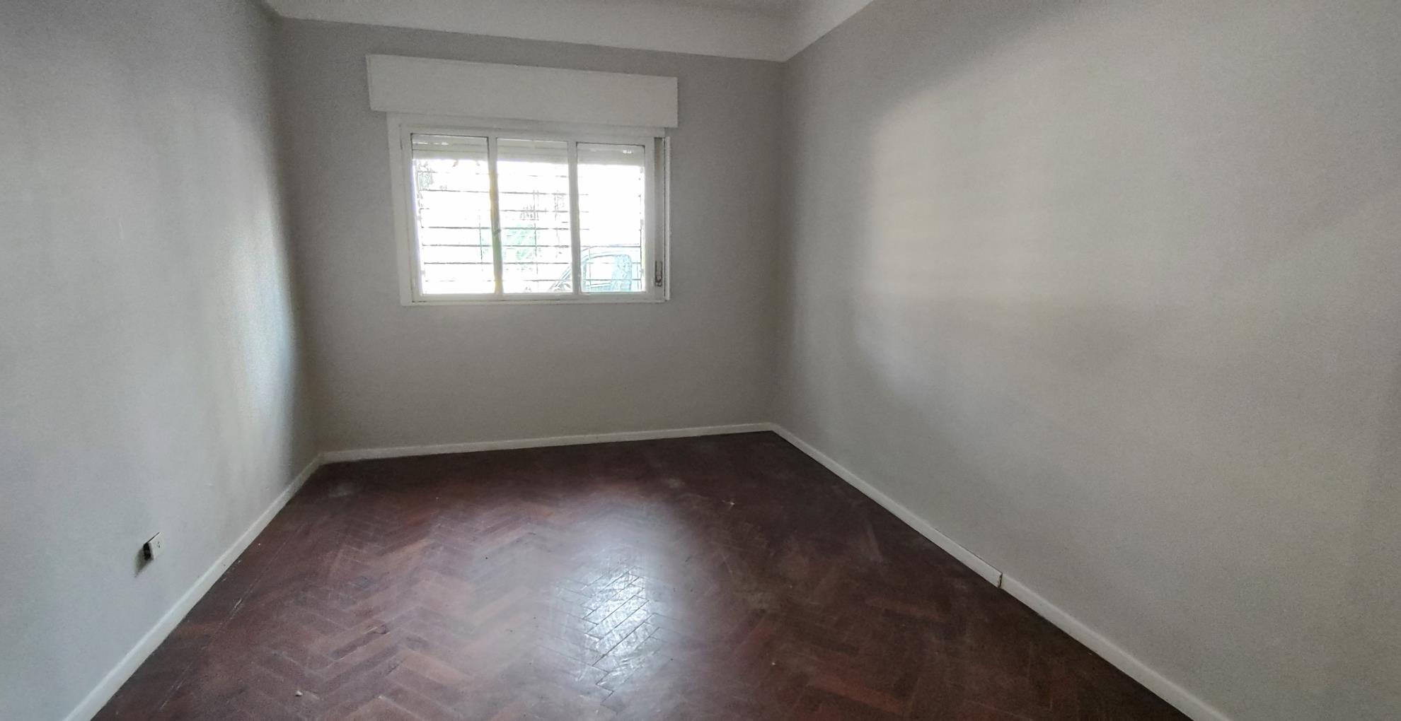 Depto.tipo casa de 3 ambientes en Venta en Caballito