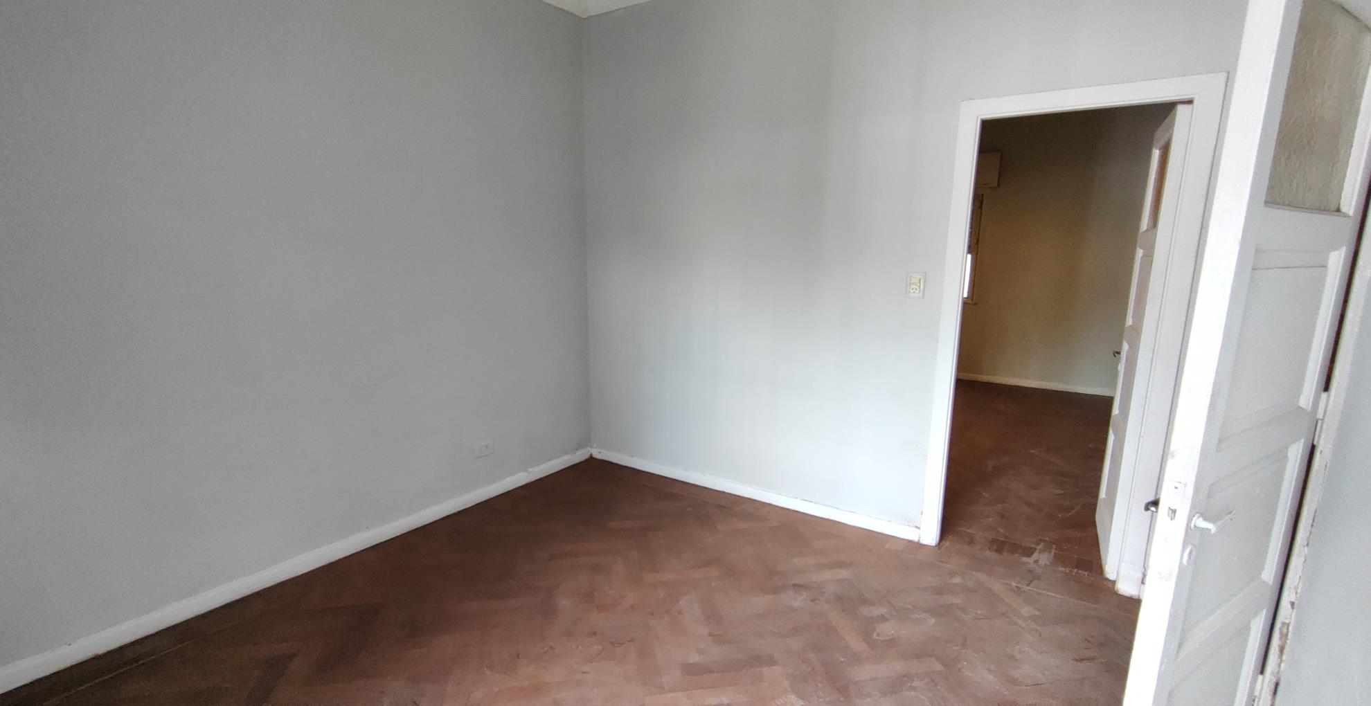 Depto.tipo casa de 3 ambientes en Venta en Caballito