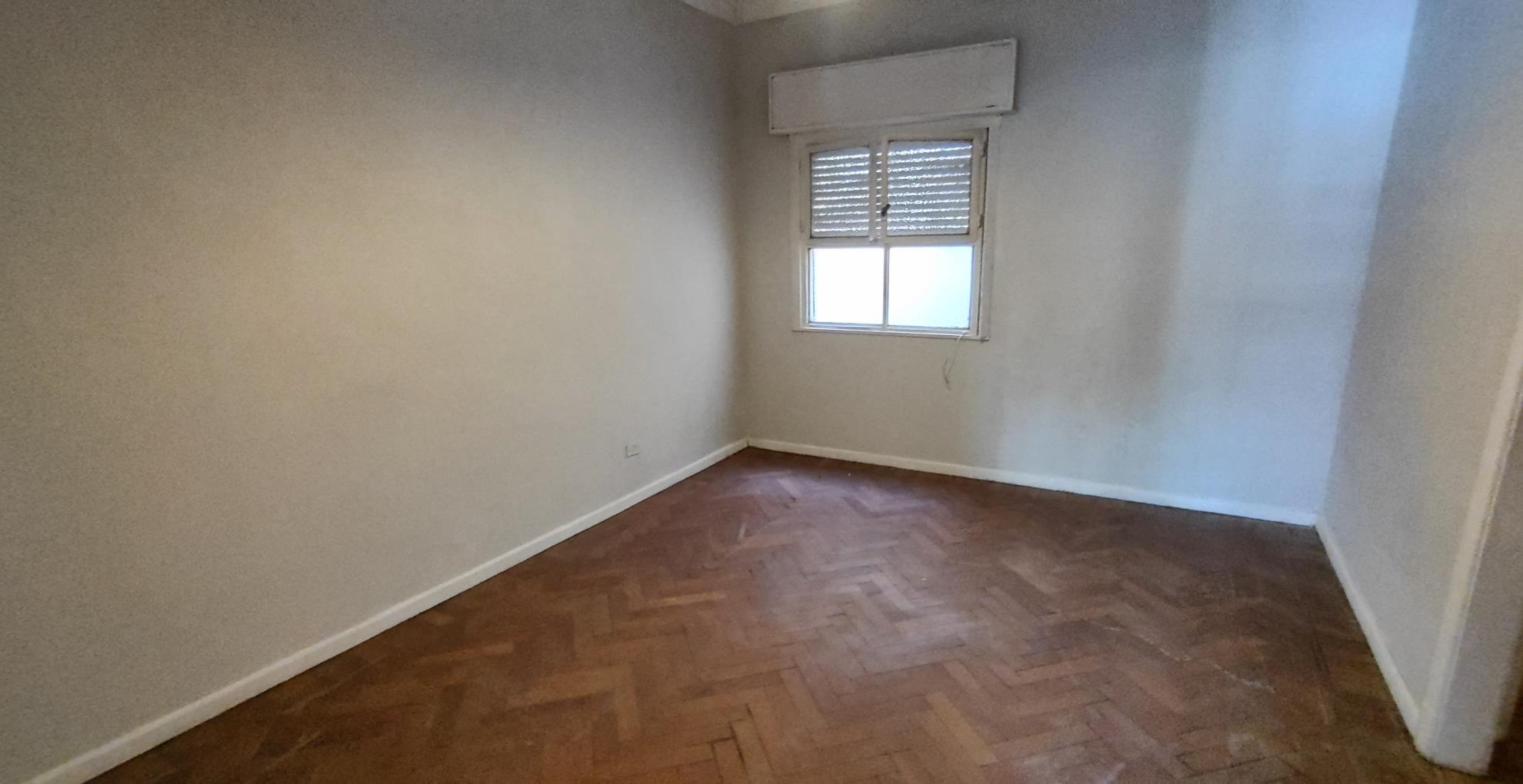 Depto.tipo casa de 3 ambientes en Venta en Caballito