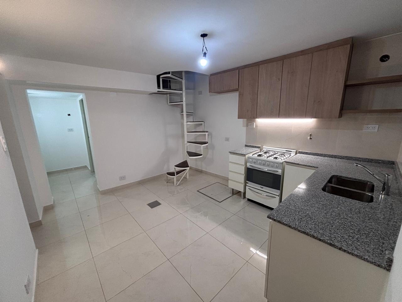 Depto.tipo casa de 4 ambientes en Alquiler en Palermo