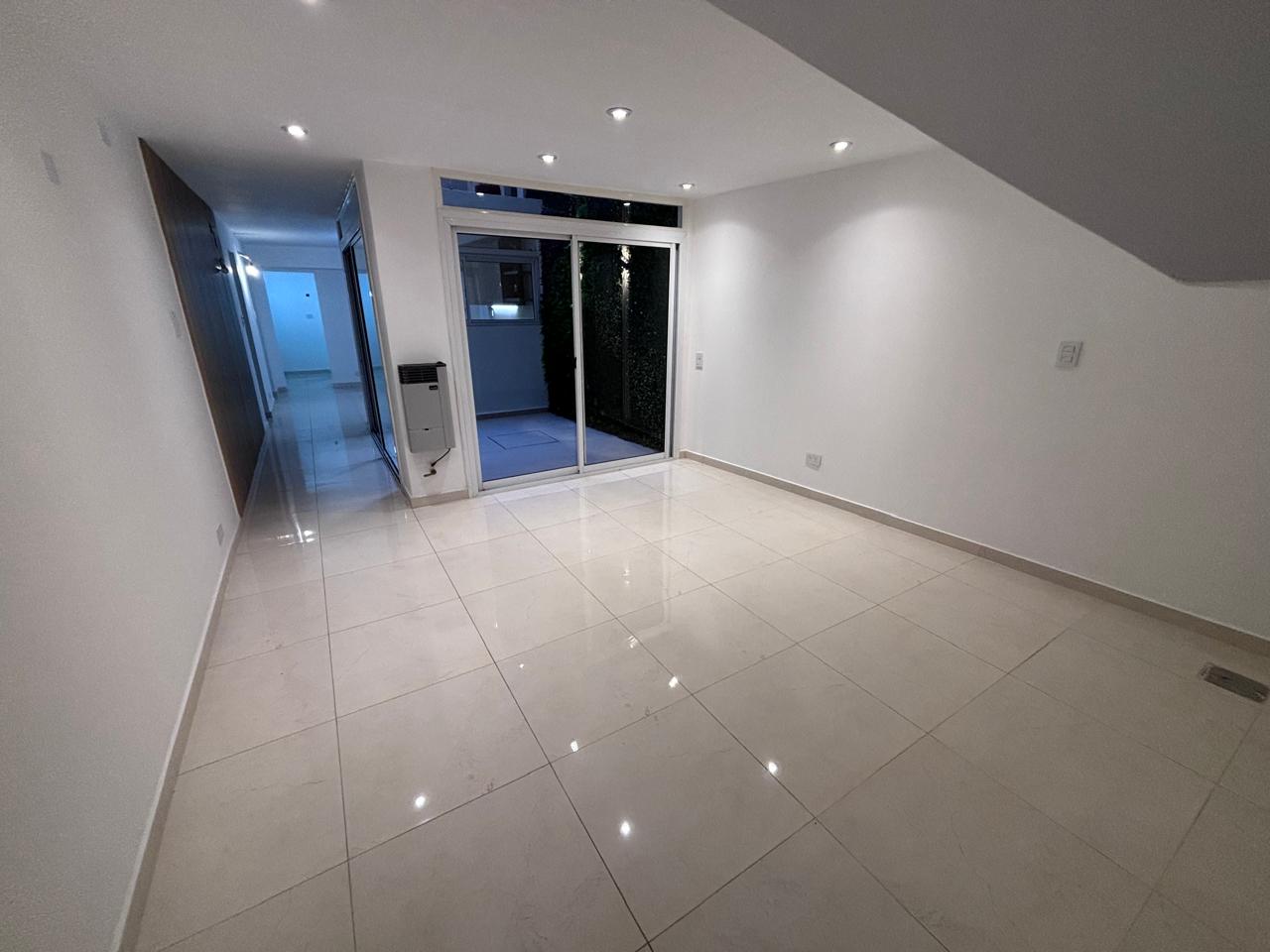 Depto.tipo casa de 4 ambientes en Alquiler en Palermo