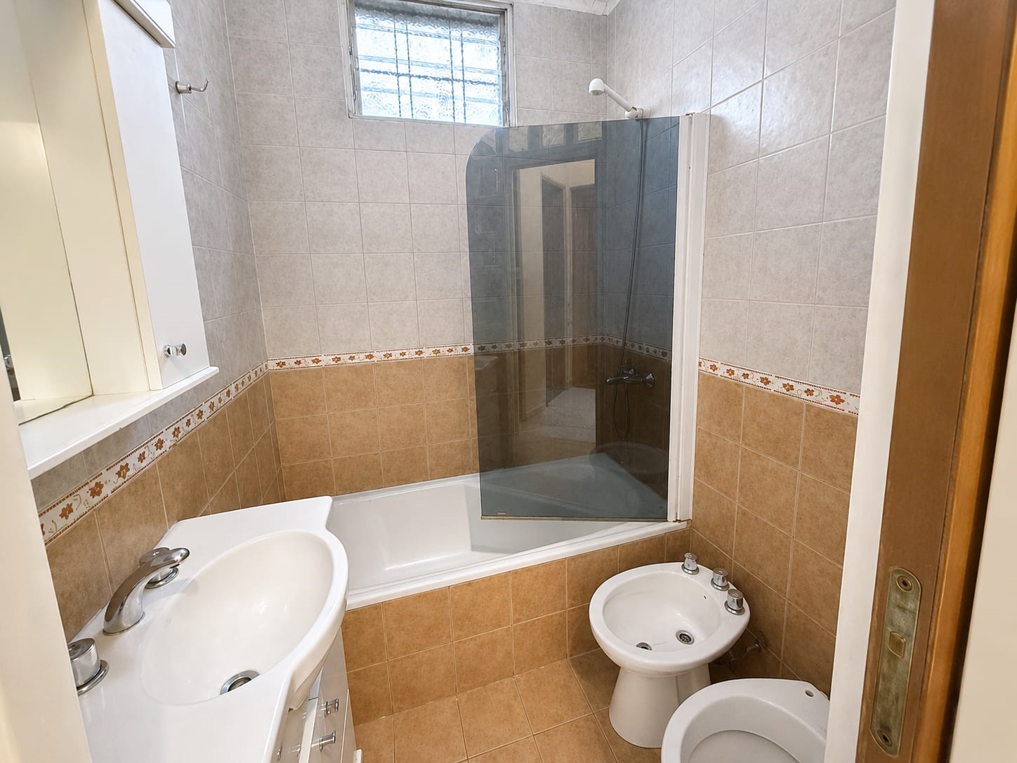 Depto.tipo casa de 3 ambientes en Venta en Flores