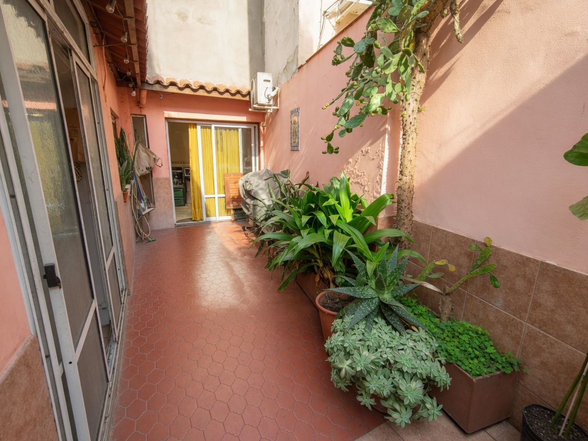 Depto.tipo casa de 4 ambientes en Venta en Caballito