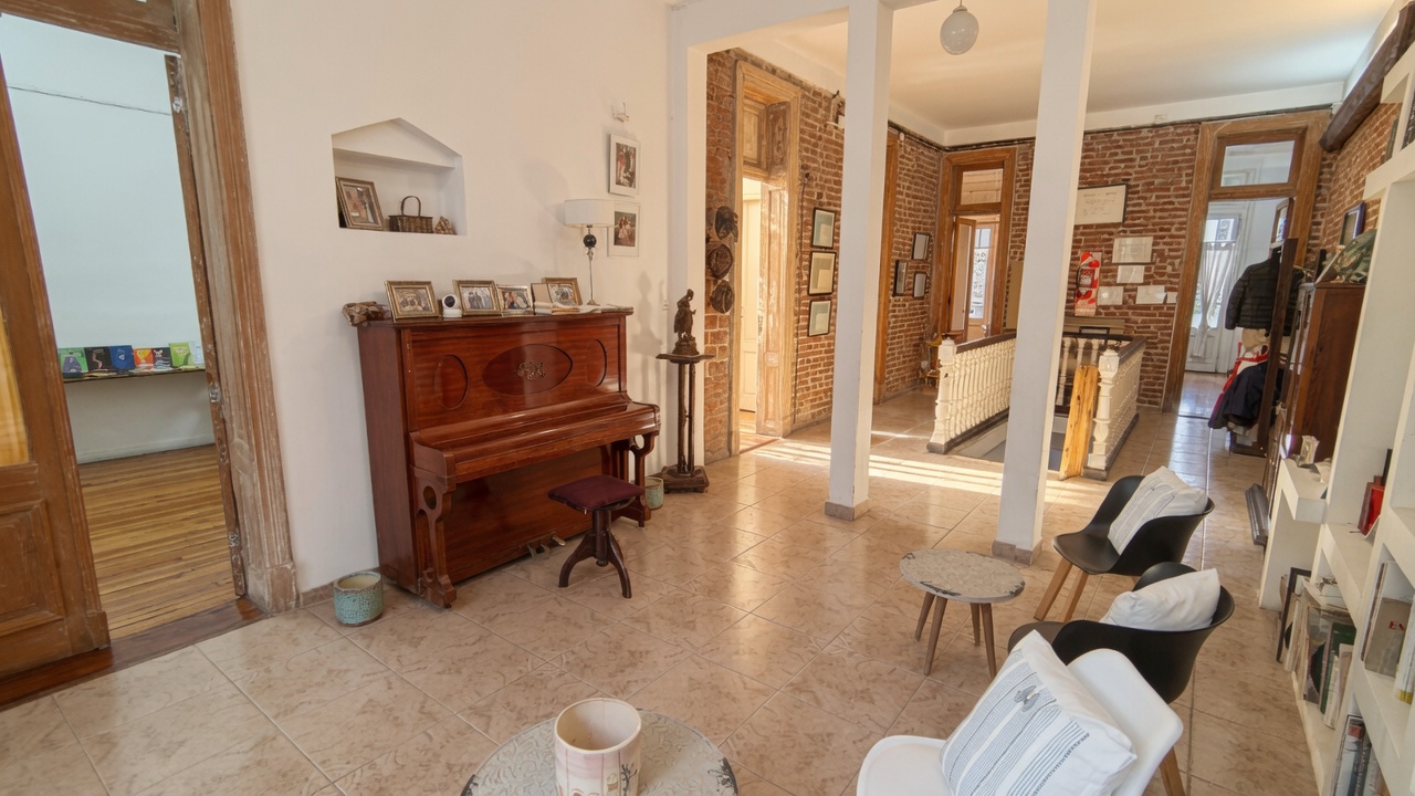 Depto.tipo casa de 8 ambientes en Alquiler en Almagro