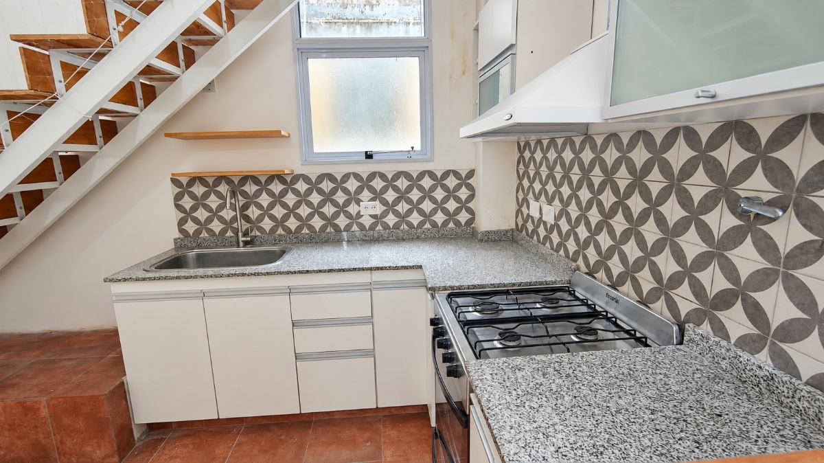 Depto.tipo casa de 4 ambientes en Venta en Almagro