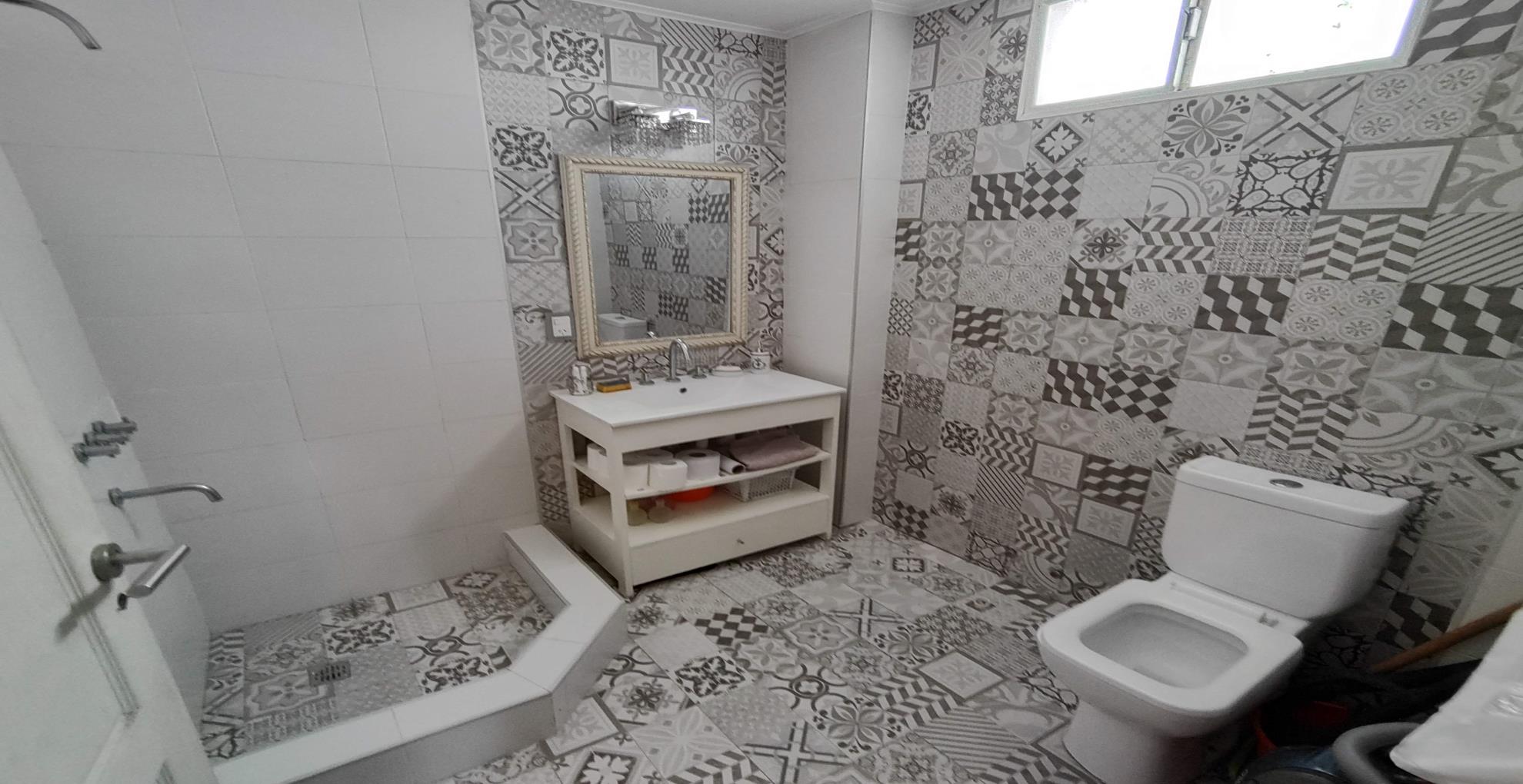 Casa de 8 ambientes en Venta en Caballito