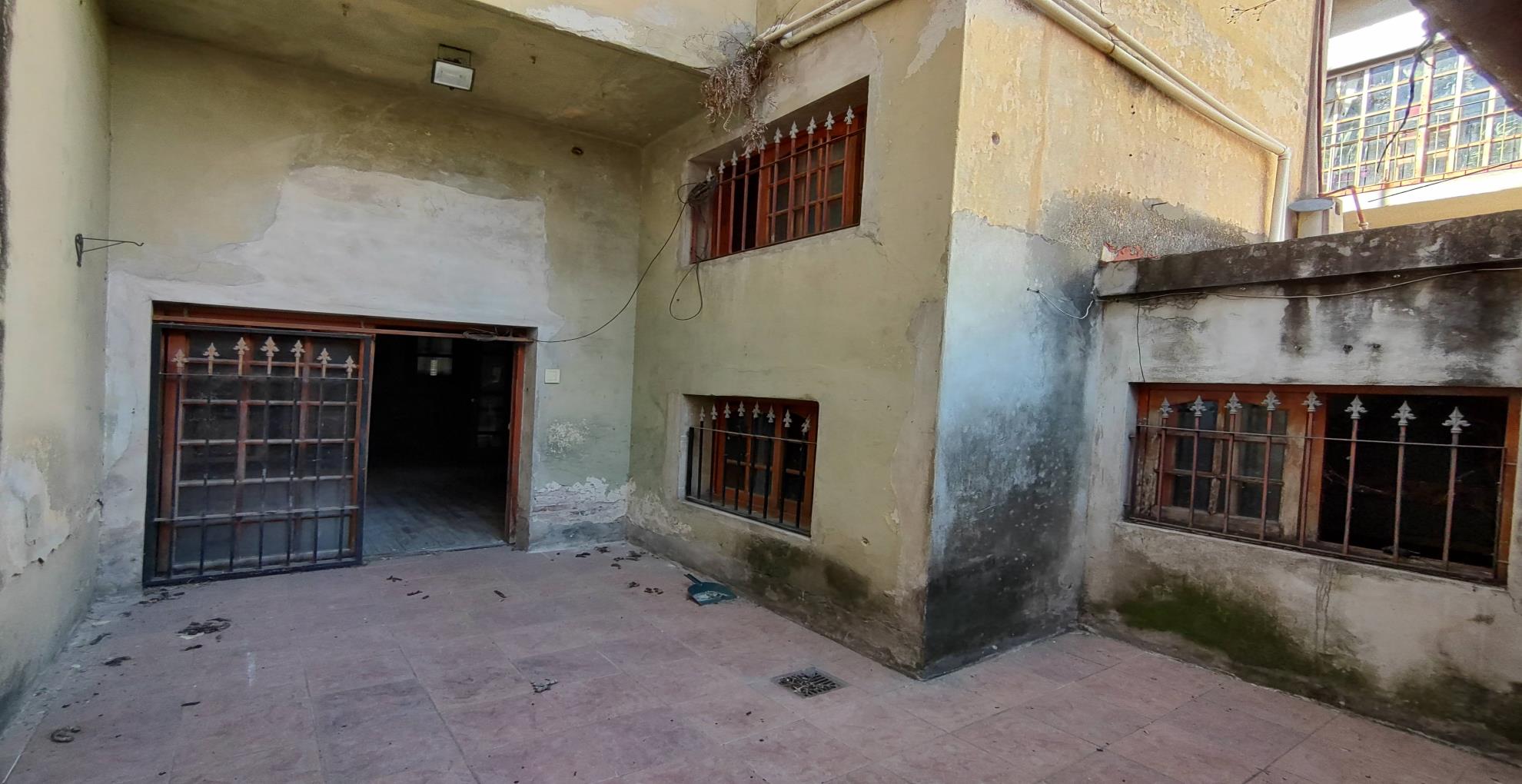 Casa de 8 ambientes en Venta en Caballito