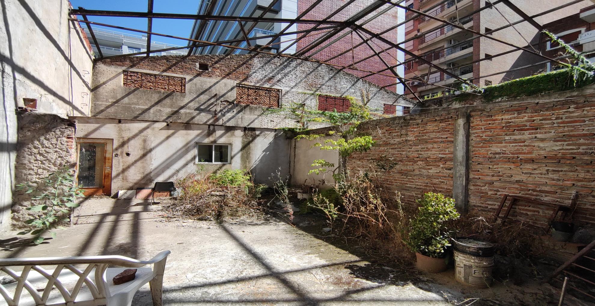 Casa de 8 ambientes en Venta en Caballito
