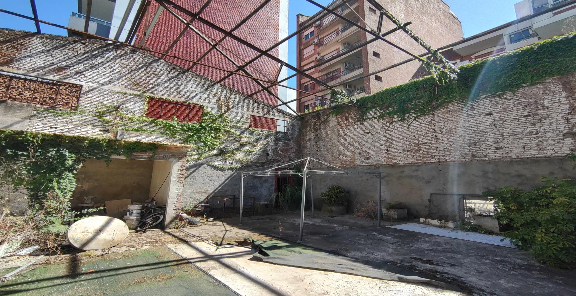 Casa de 8 ambientes en Venta en Caballito