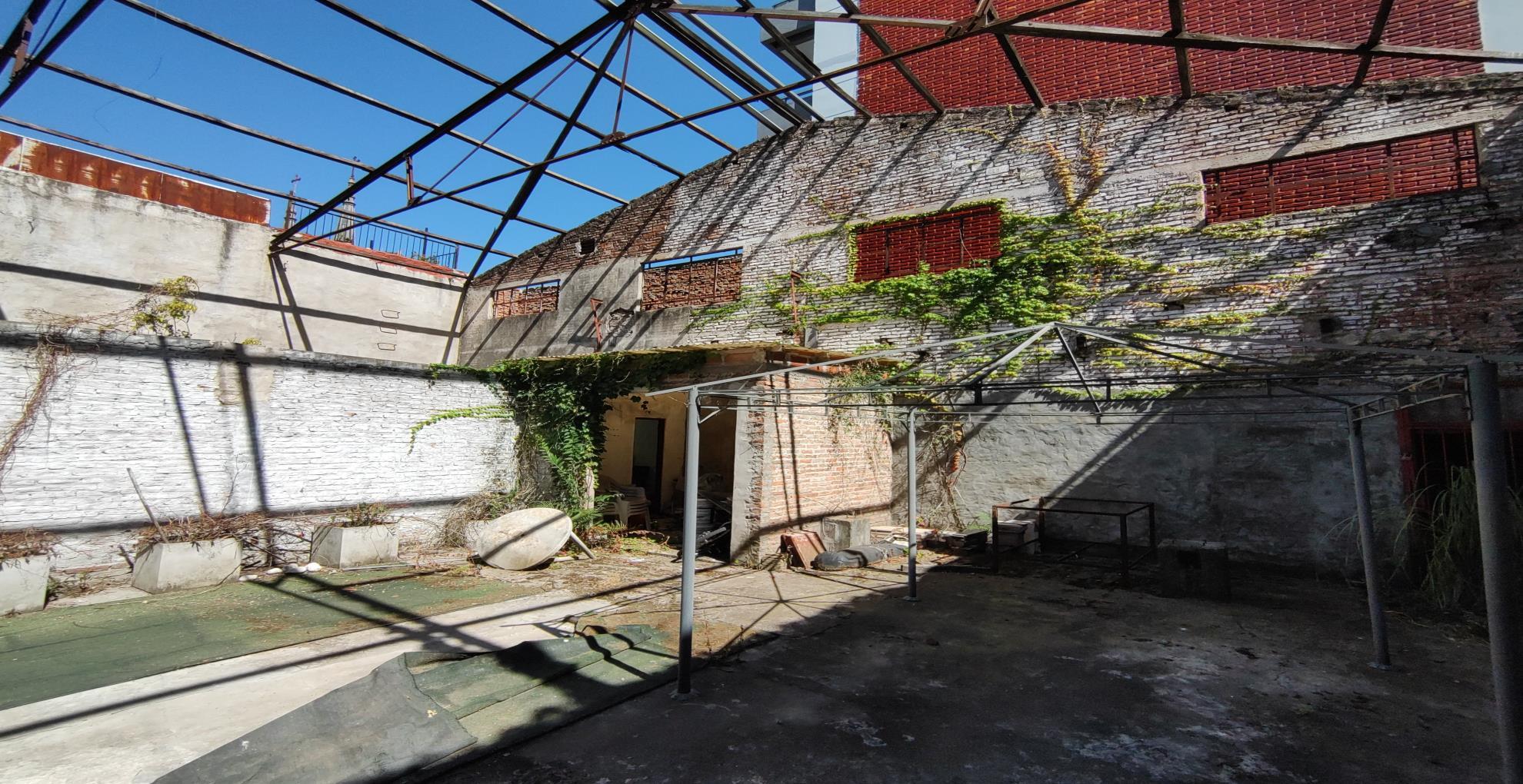 Casa de 8 ambientes en Venta en Caballito