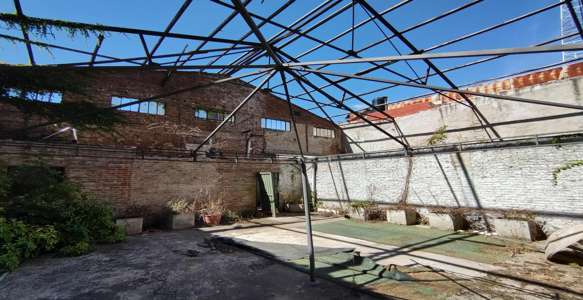 Casa de 8 ambientes en Venta en Caballito
