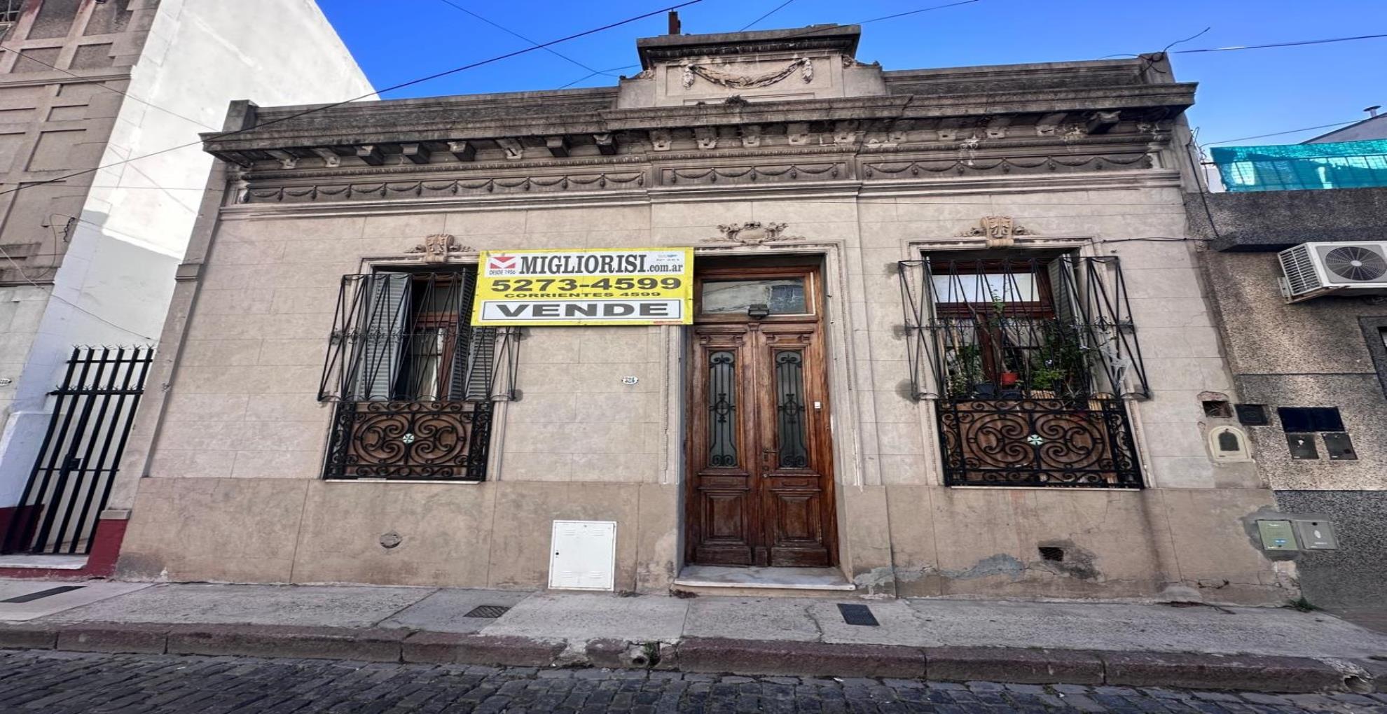 Casa de 5 ambientes en  Venta en Almagro. PJE J KING al 300. Imagen 1