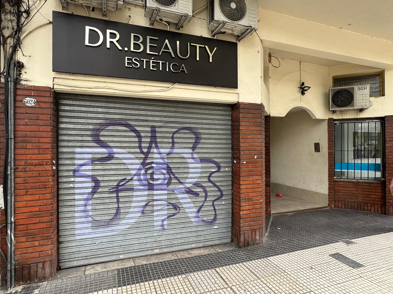 Local de 2 plantas en  Venta en Villa Crespo. CORRIENTES al 5000. Imagen 1