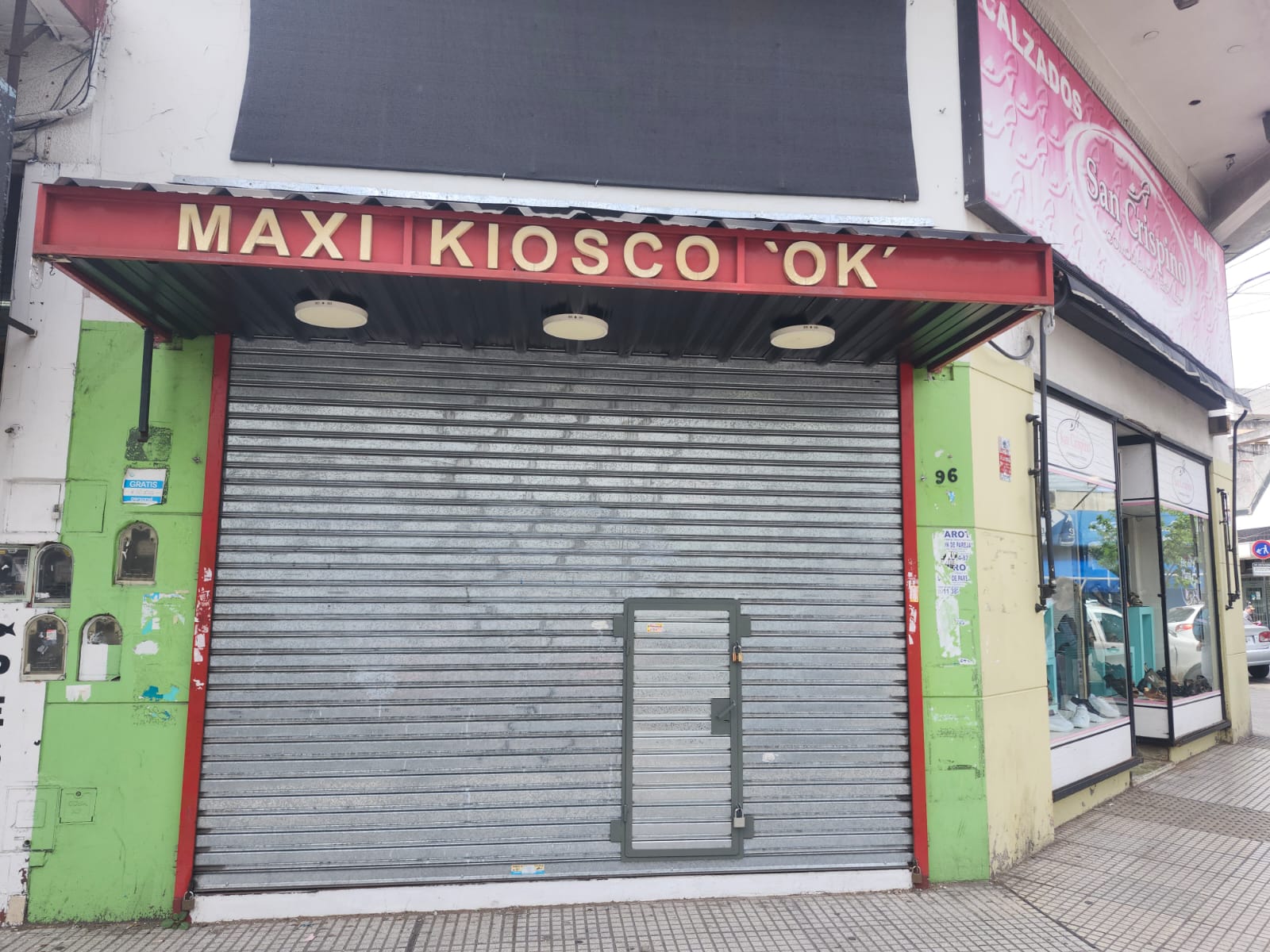 Local de 1 planta en  Venta en Liniers. CARHUE al 0. Imagen 1